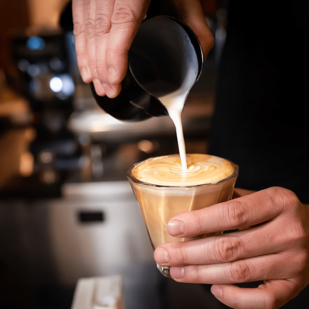 Prepara un Flat White sin complicaciones - DFRNT.